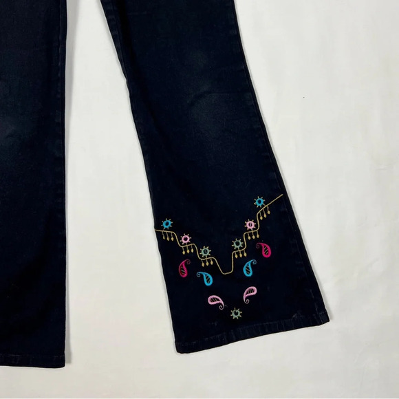 Y2K L.e.i Embroidered Kick Flare Pants - Picture 2 of 10